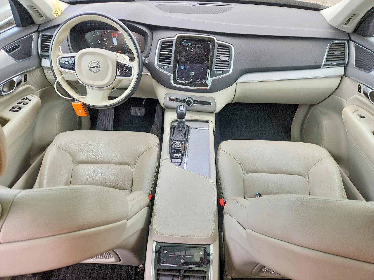 Volvo XC90 T5 Momentum