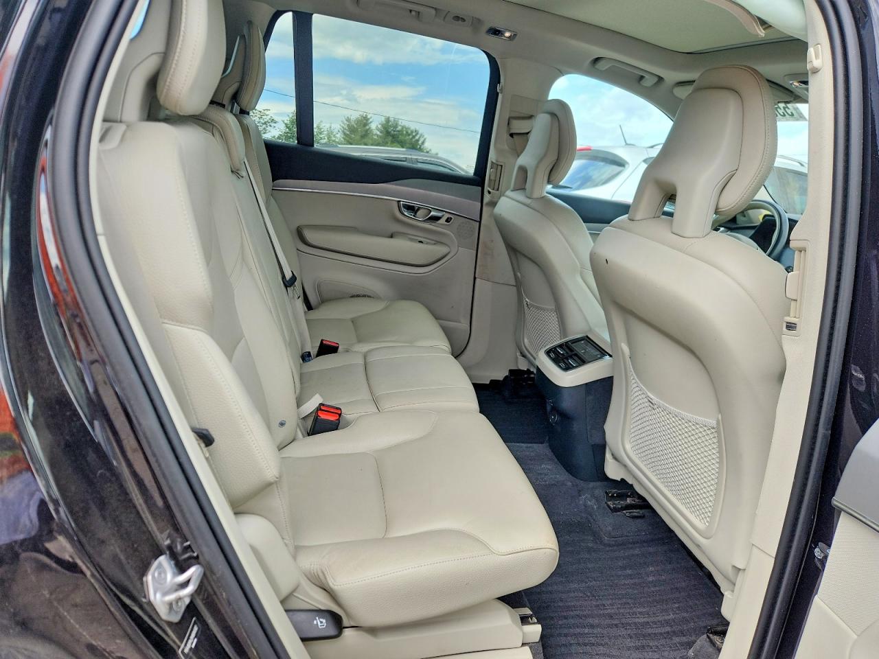 Volvo XC90 T5 Momentum