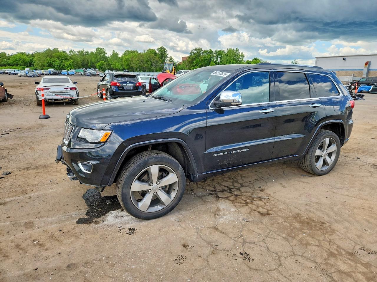 Salvage Jeep Cherokee Image