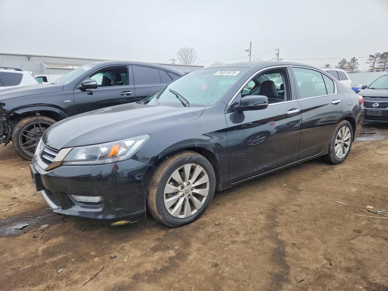 Salvage Honda Accord Image