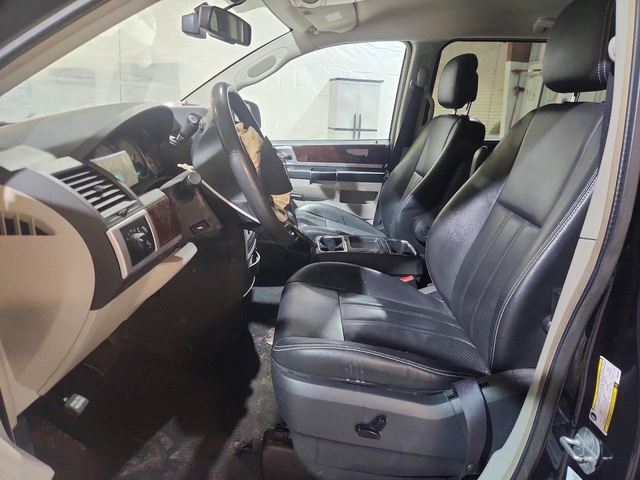 Chrysler Minivan Touring Plus