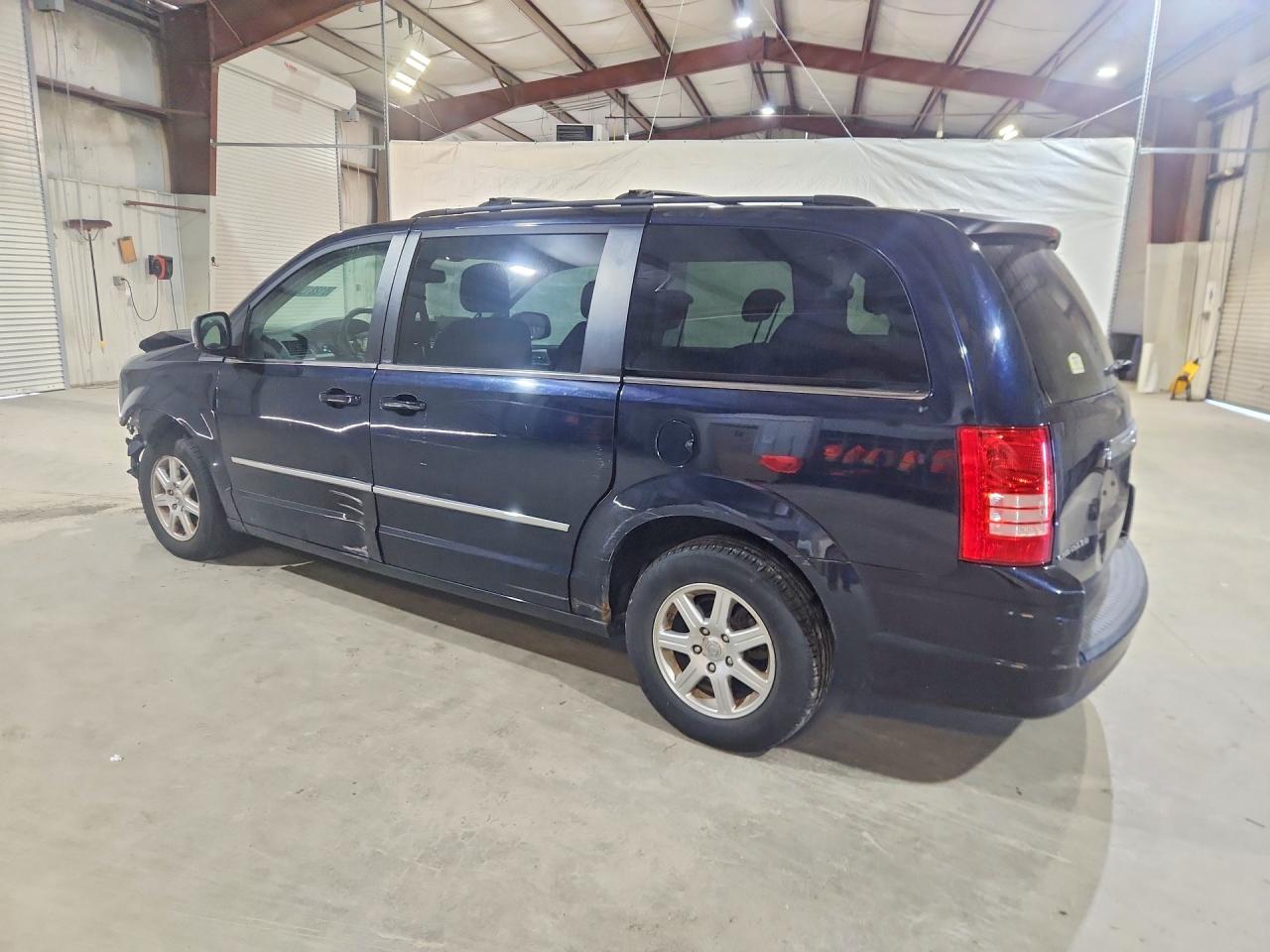 Chrysler Minivan Touring Plus