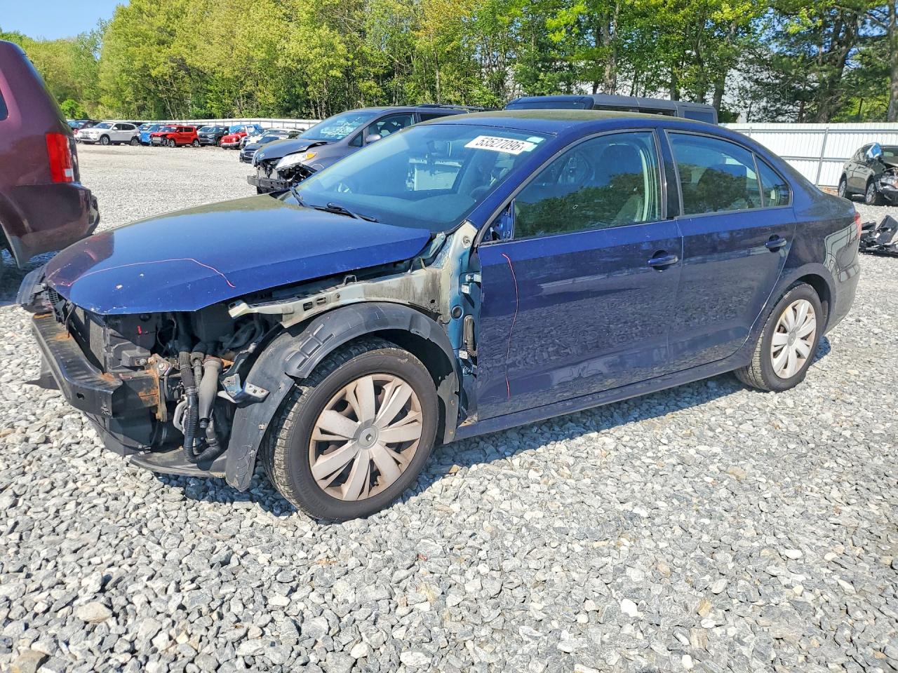 Salvage Volkswagen Jetta Image