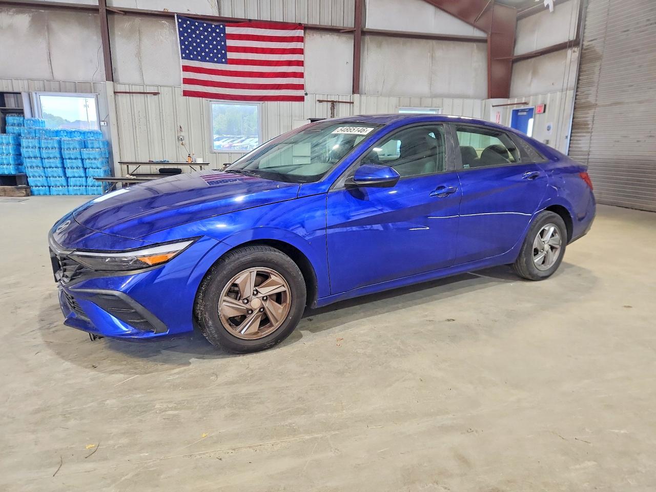 Salvage Hyundai ELANTRA Image
