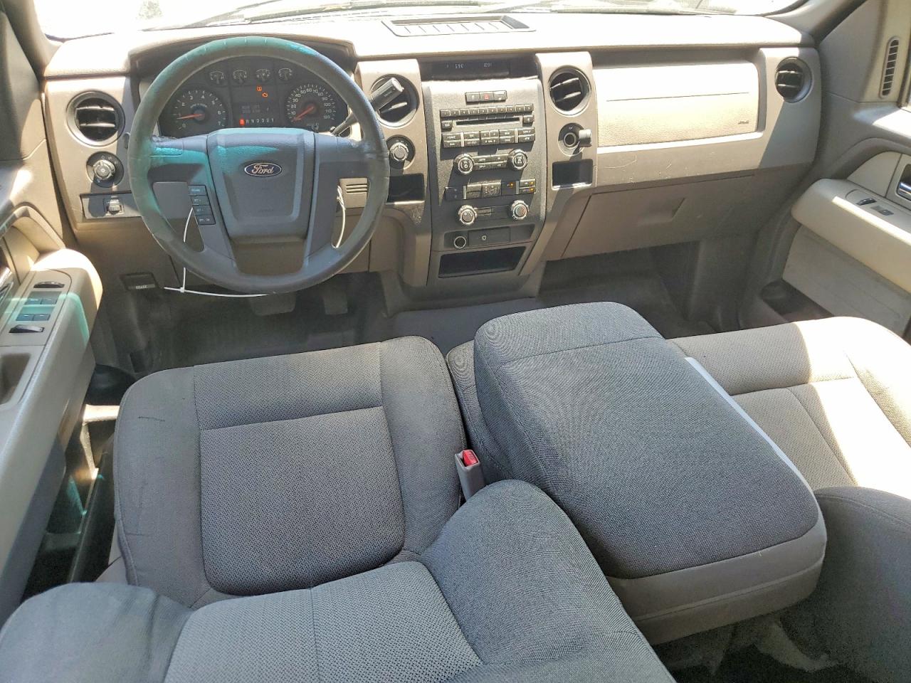 Ford F-150 Super Cab