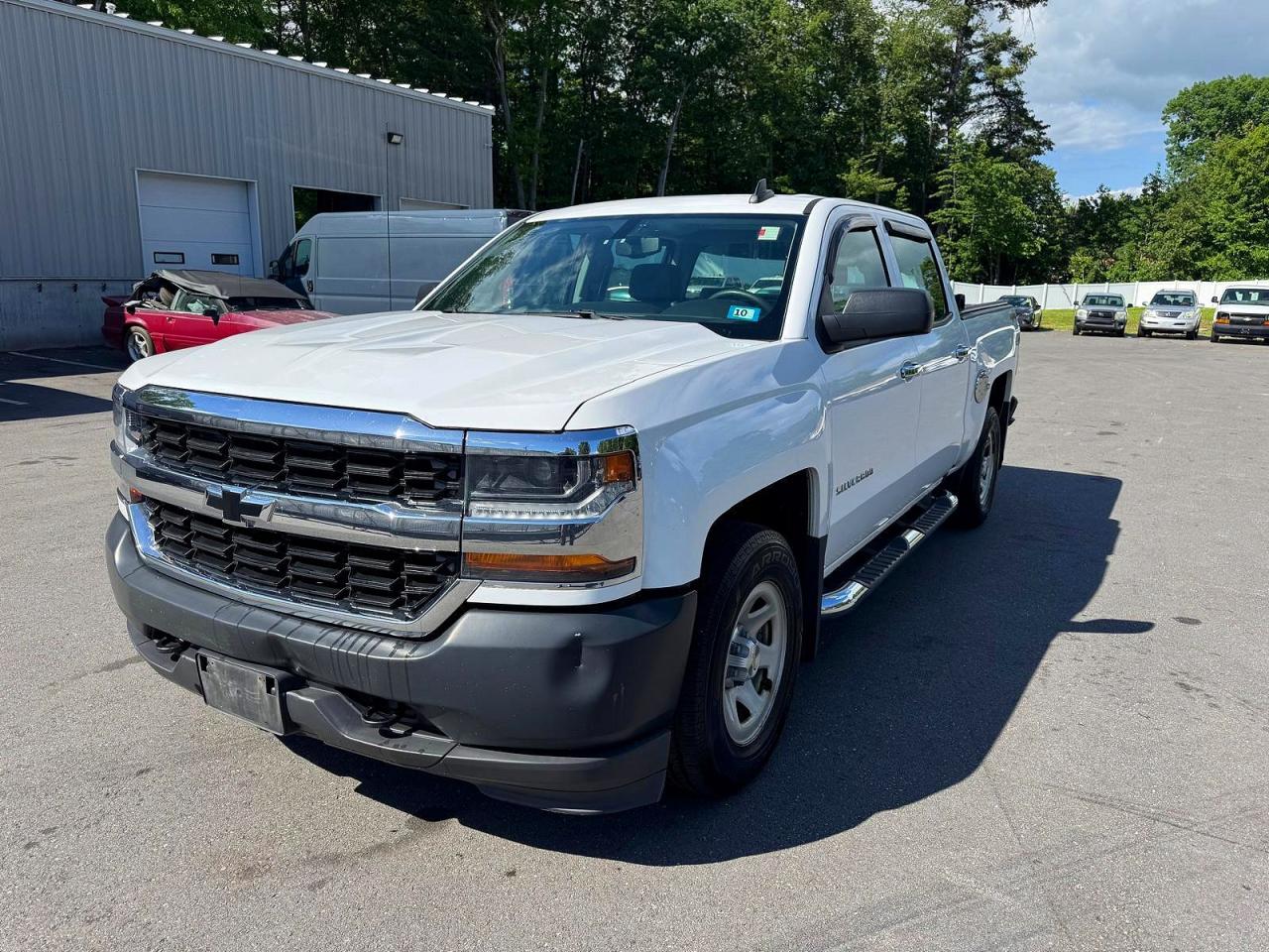 Salvage Chevrolet Silverado Image