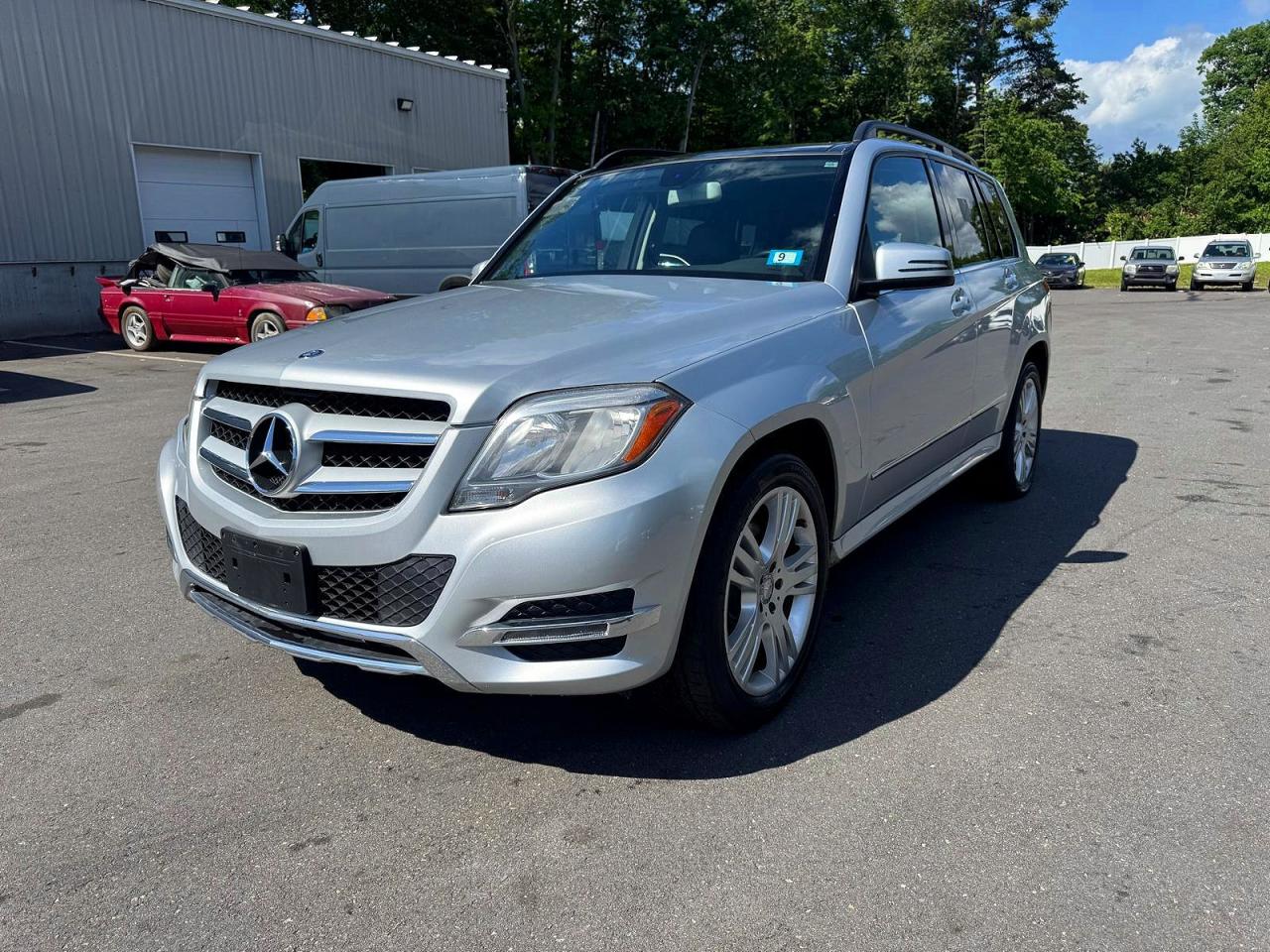 Salvage Mercedes-Benz GLK Image