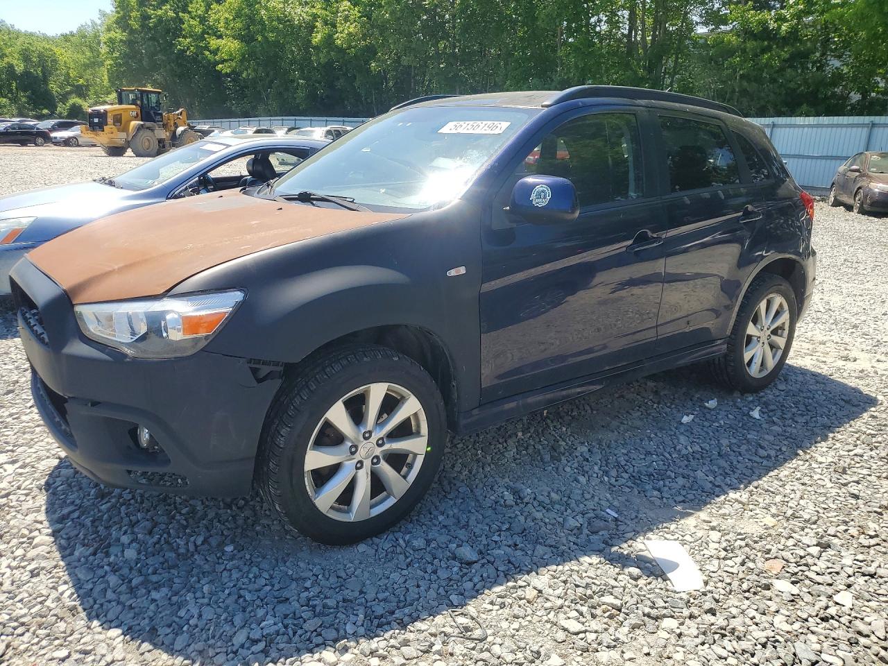 Salvage Mitsubishi Outlander Image