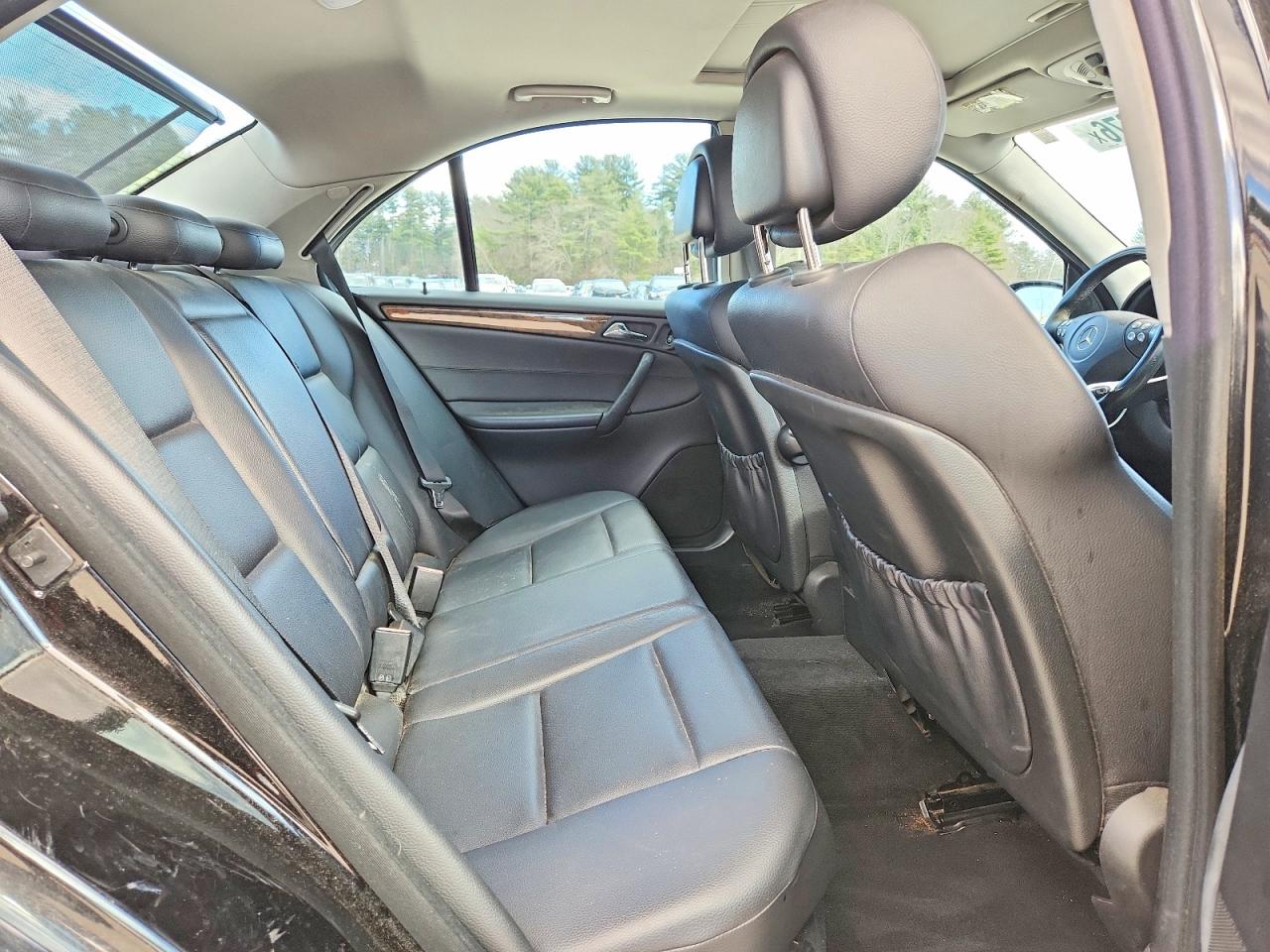 Mercedes-Benz C-Class 230