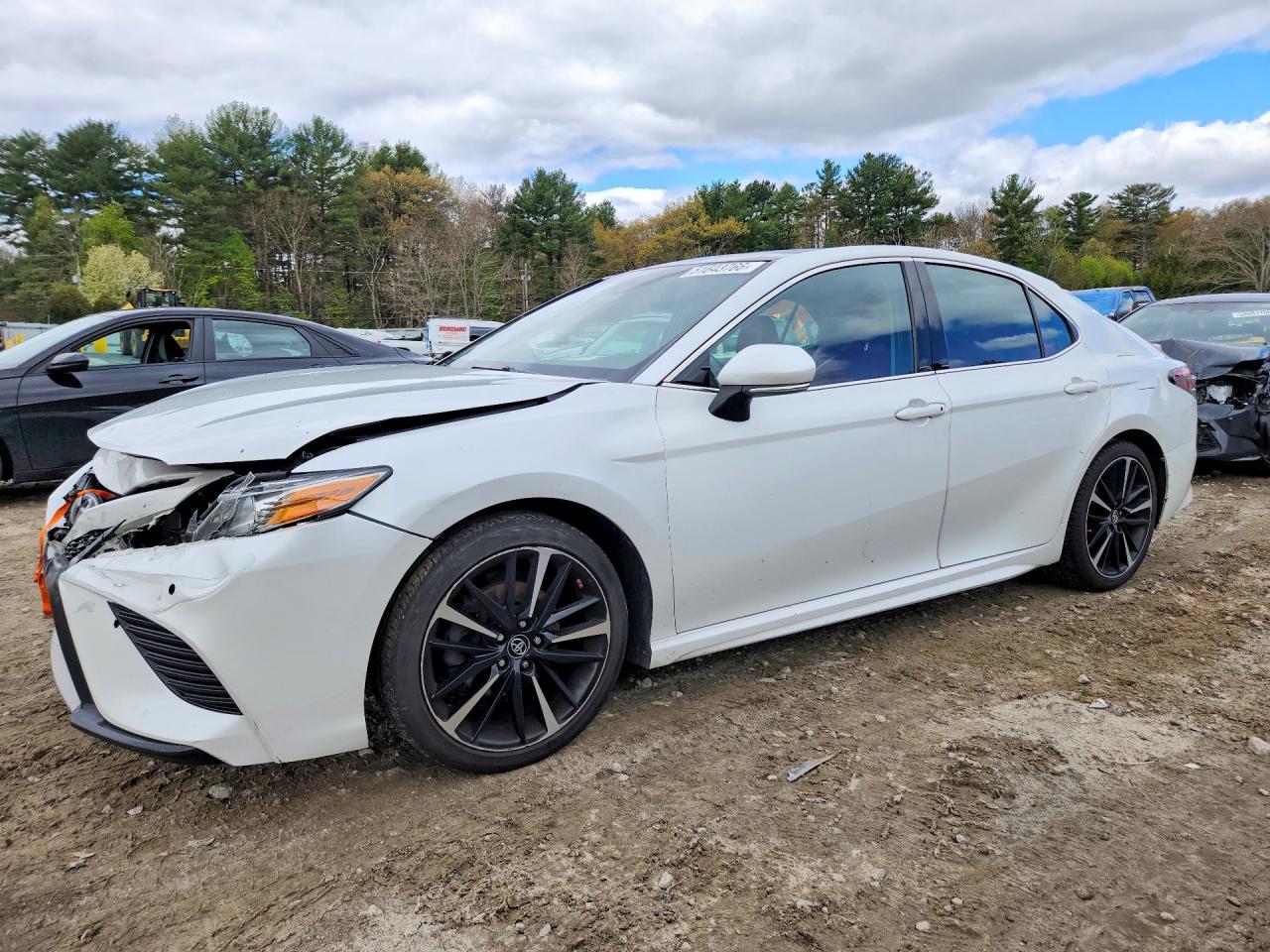 Salvage Toyota Camry Image