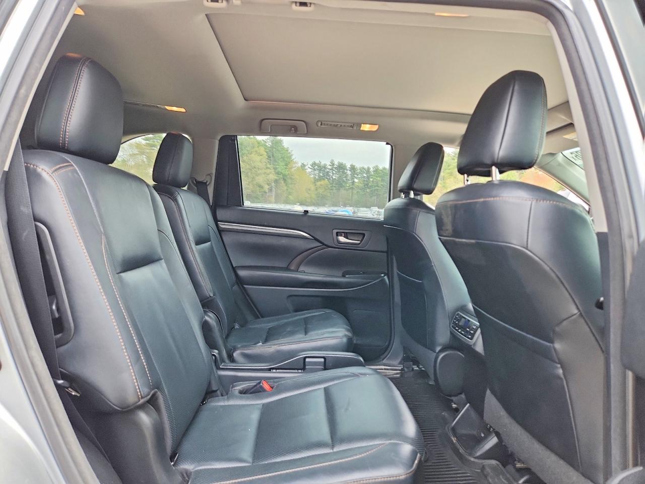 Toyota Highlander Limited Platinum