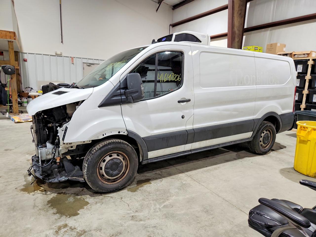 Salvage Ford Transit Image
