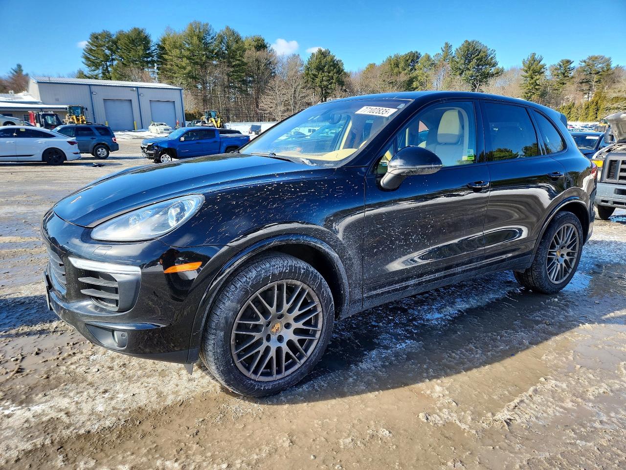 Salvage Porsche Cayenne Image