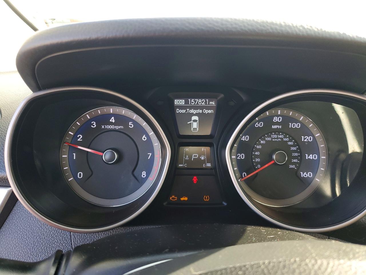 Hyundai ELANTRA Base