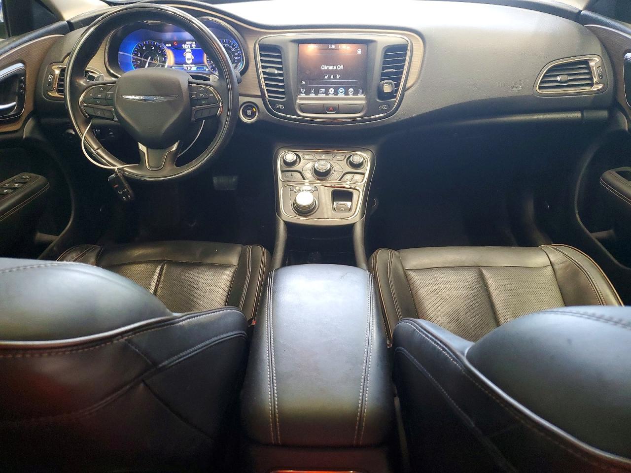 Chrysler 200 C