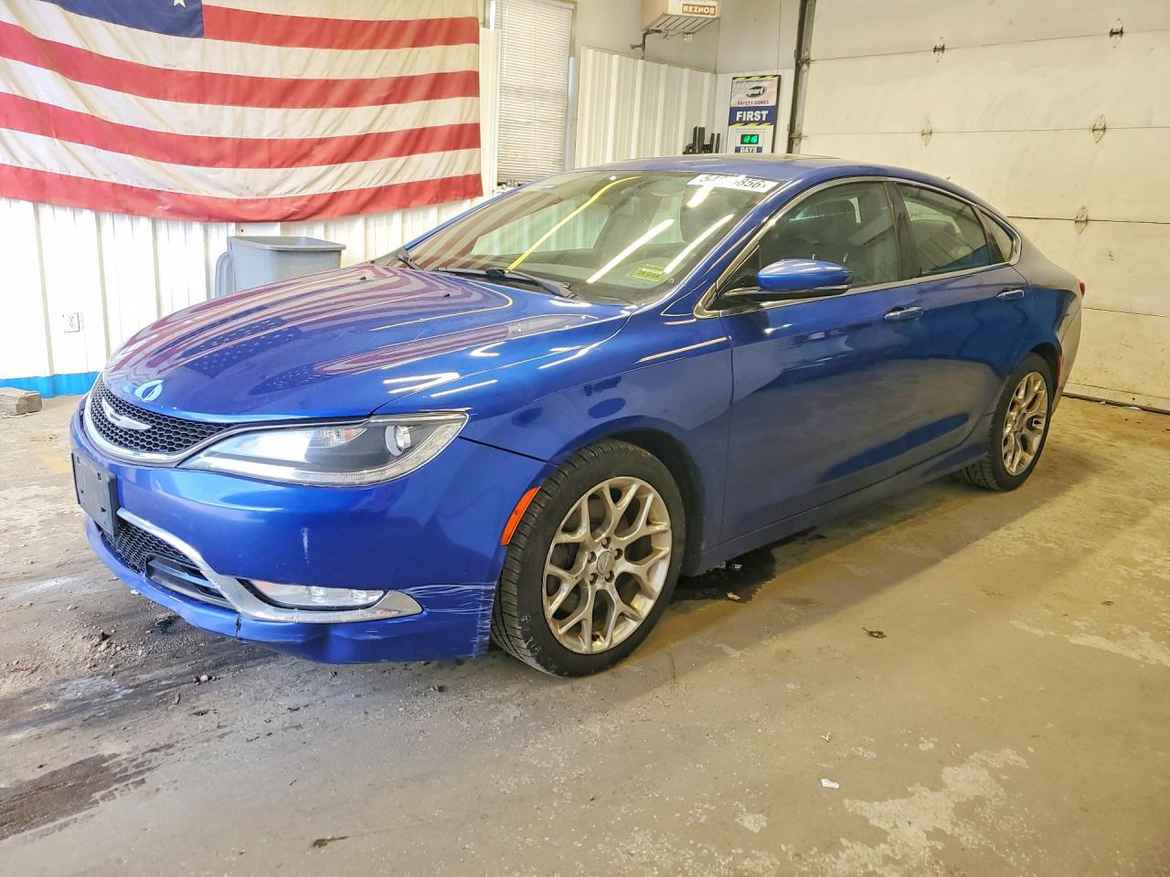 Salvage Chrysler 200 Image