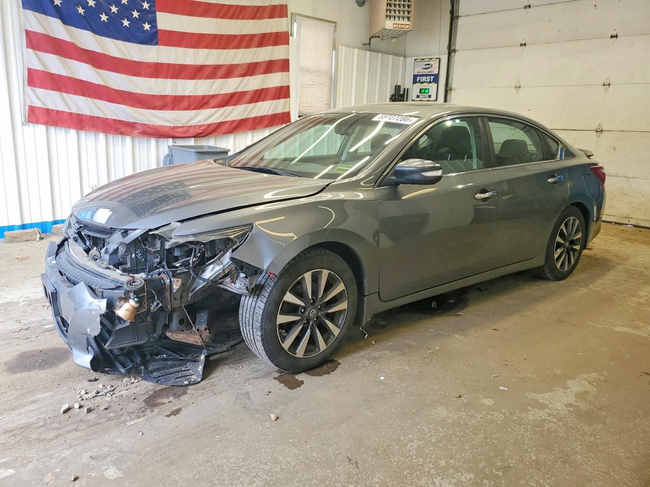 Salvage Nissan Altima Image