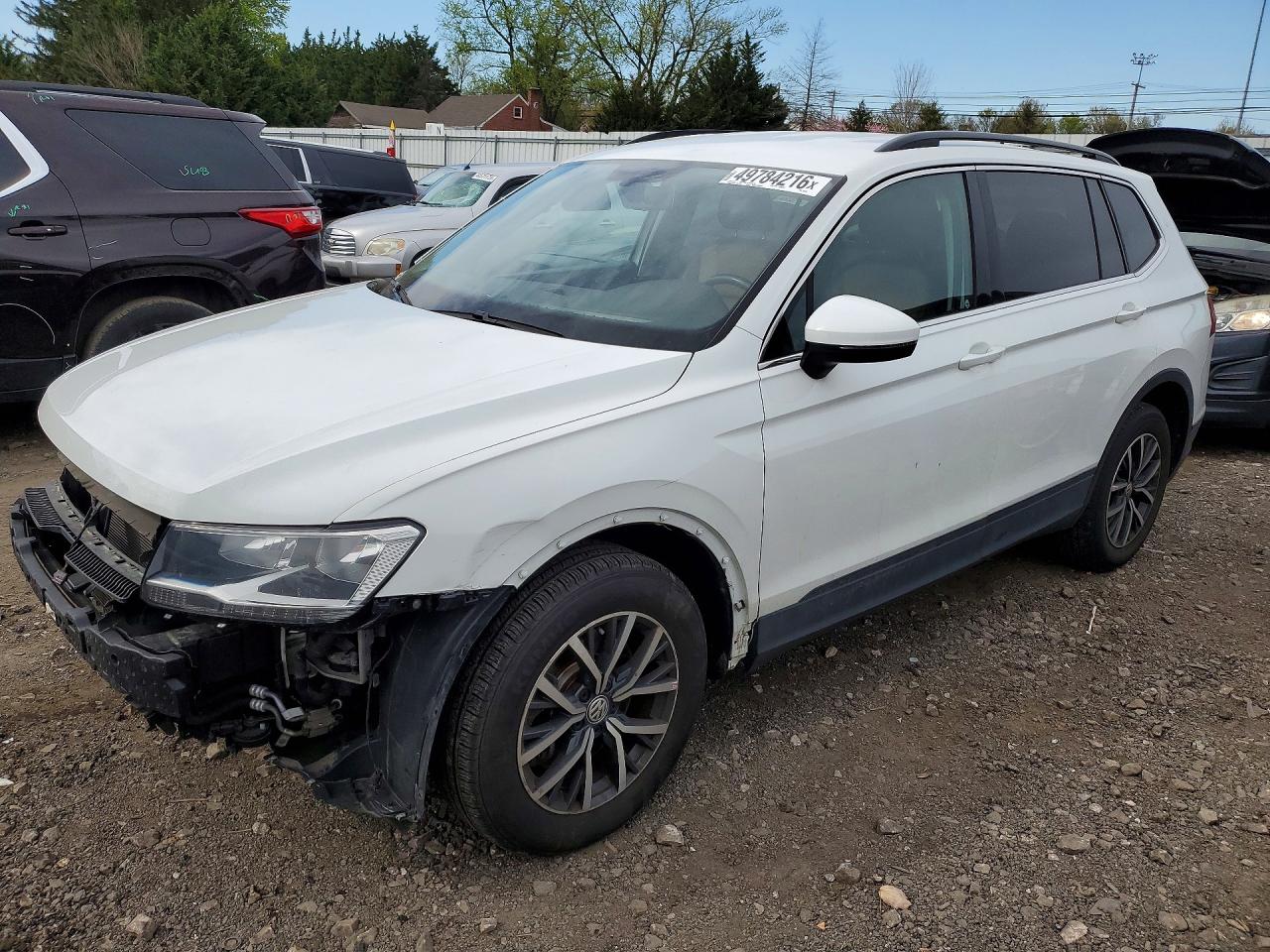 Salvage Volkswagen Tiguan Image