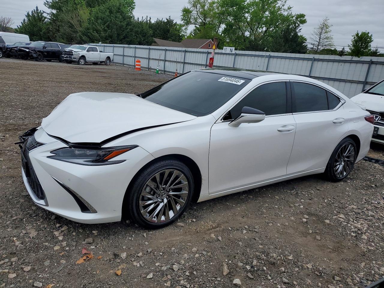 2025 Lexus Es