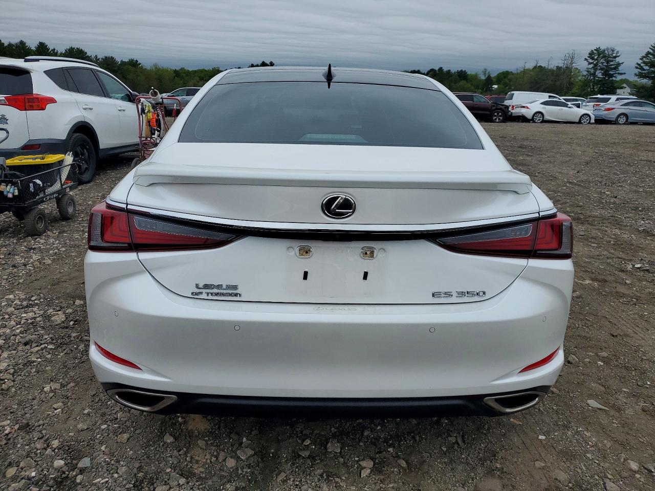 Lexus Es Ultra Luxury