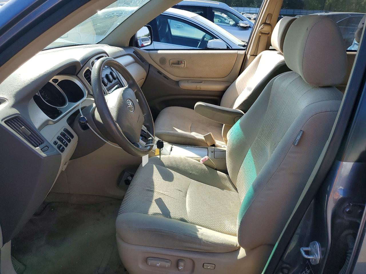 Toyota Highlander Base