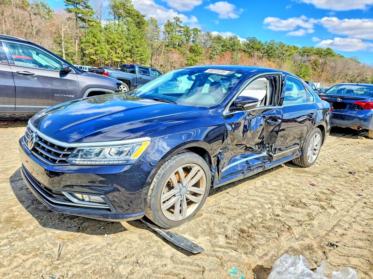 Salvage Volkswagen Passat Image