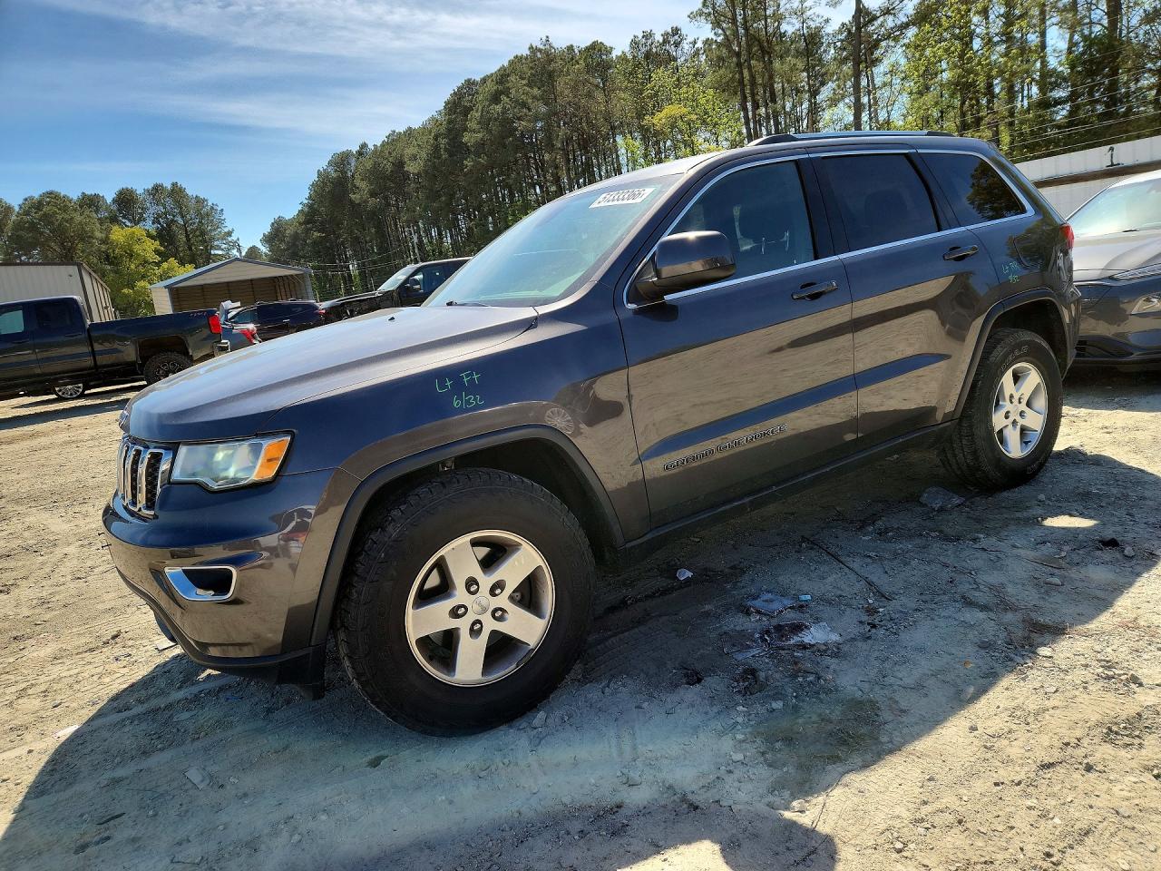 Salvage Jeep Grand Cherokee Image