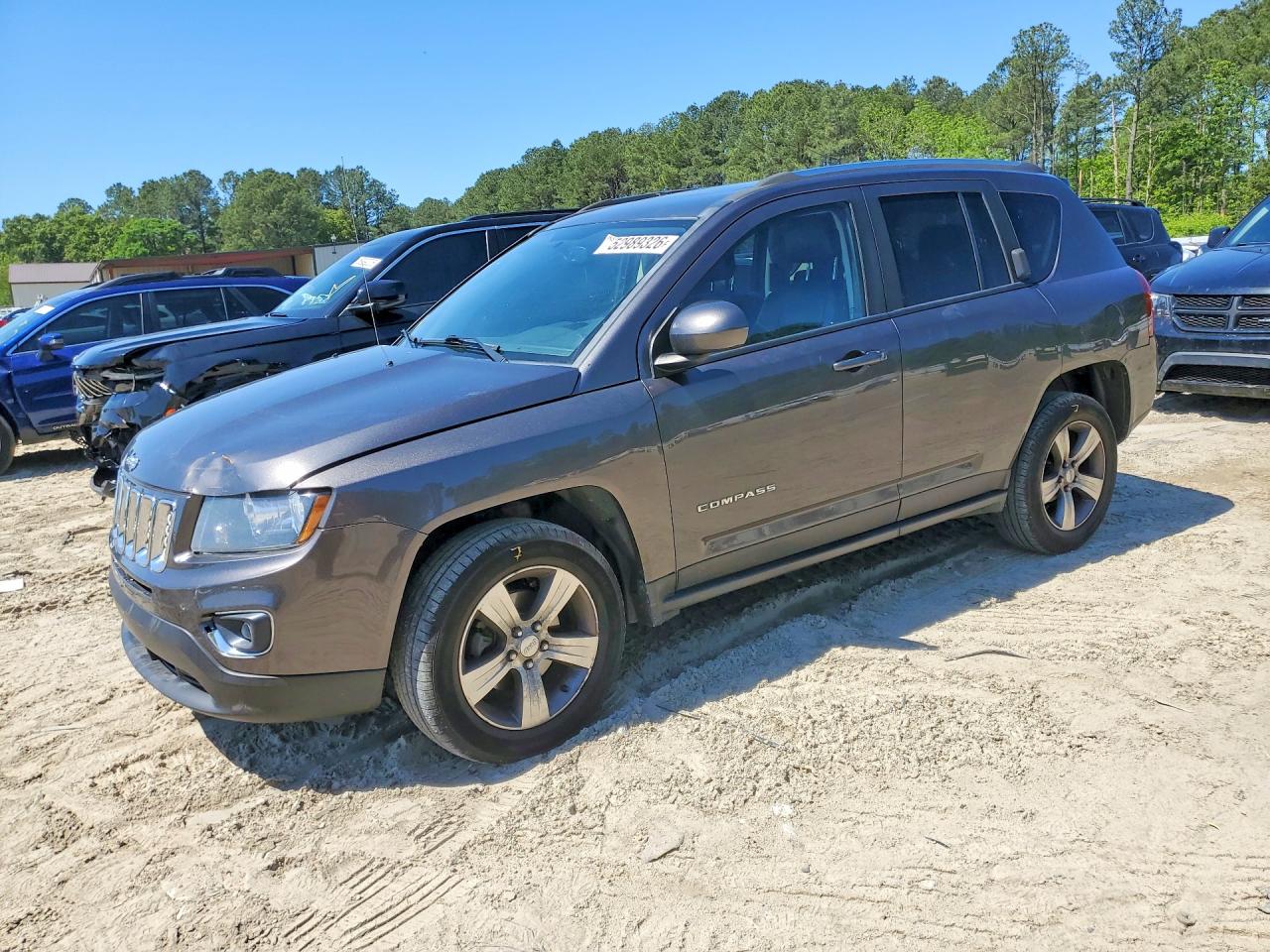 Salvage Jeep Compass Image