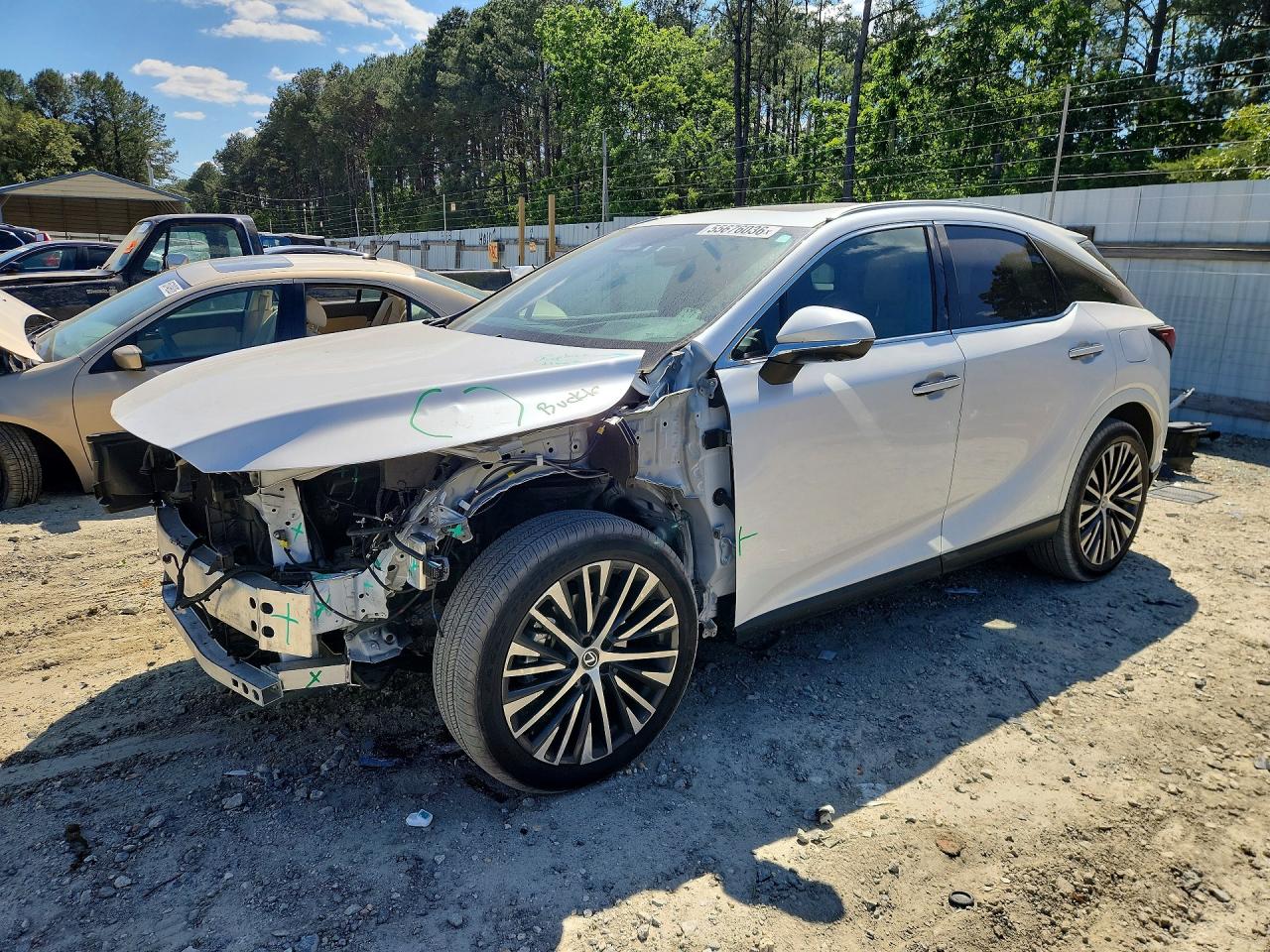 Salvage Lexus RX Image