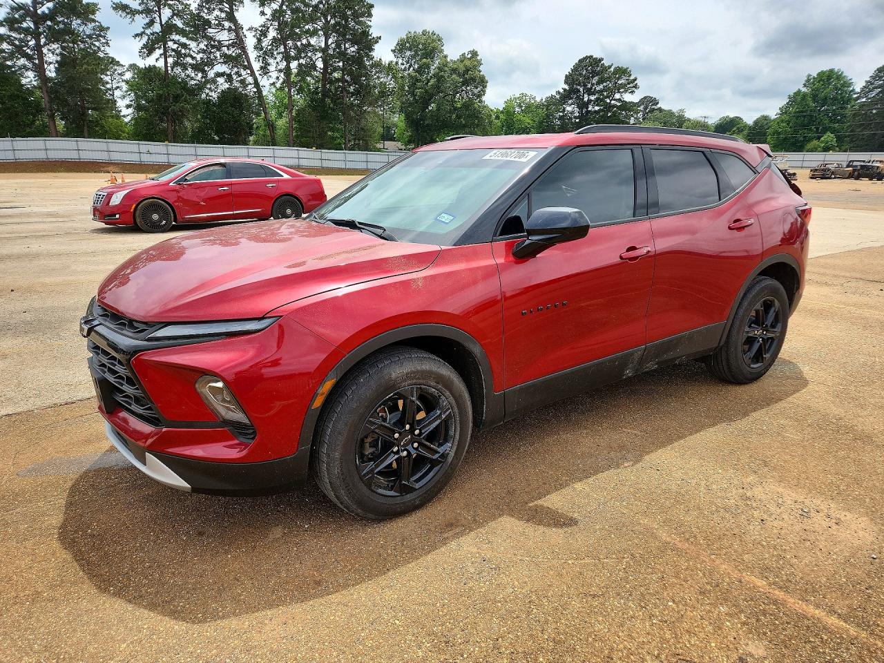 Salvage Chevrolet Blazer Image