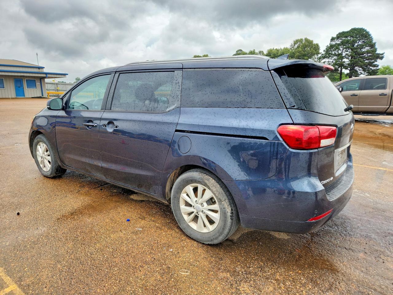 Kia Sedona Lx
