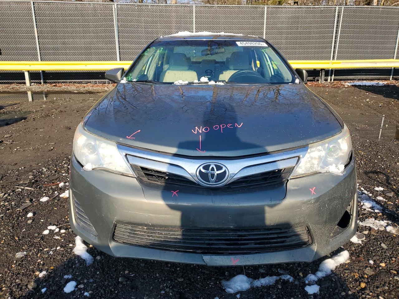 Toyota Camry Le
