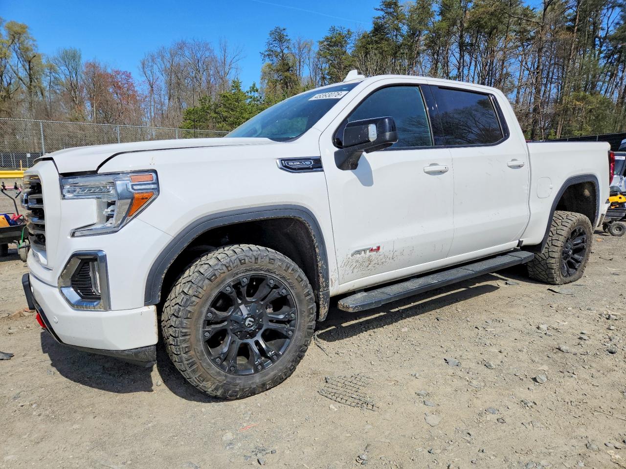 Salvage GMC Sierra Image