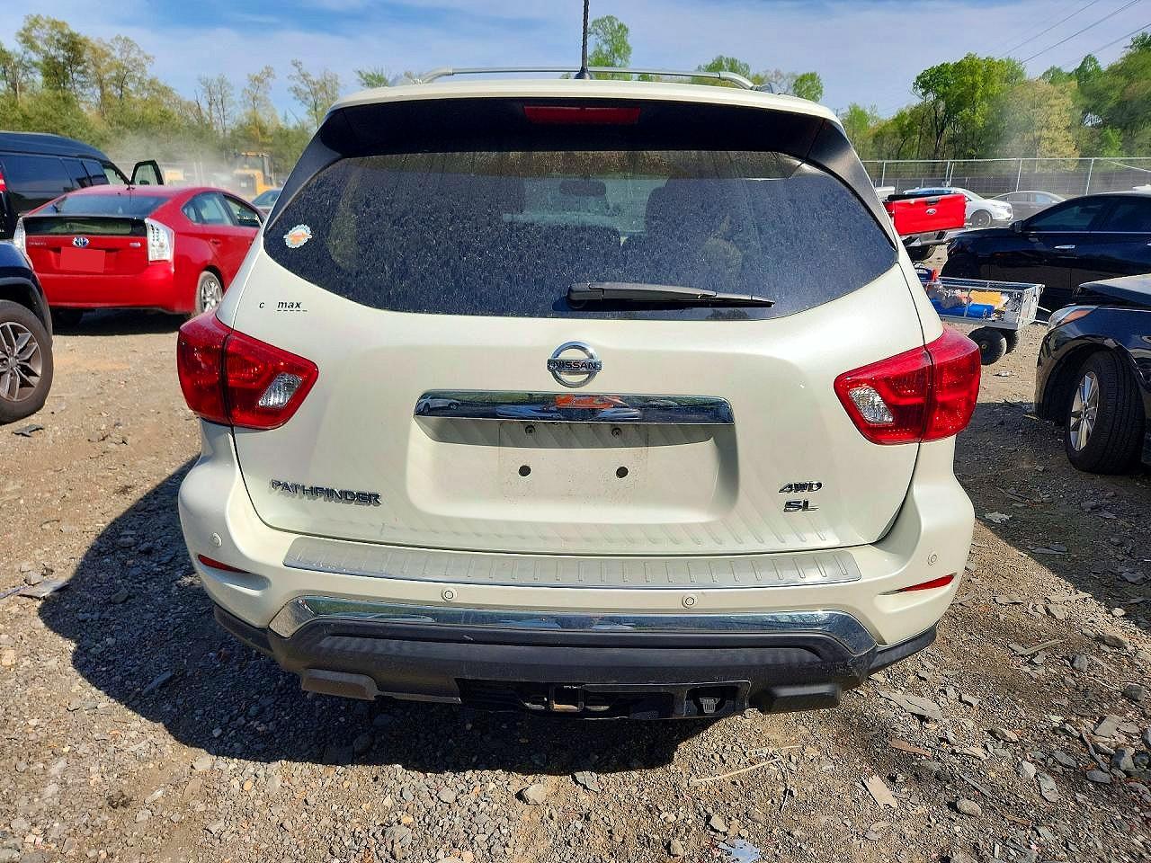 Nissan Pathfinder Sl