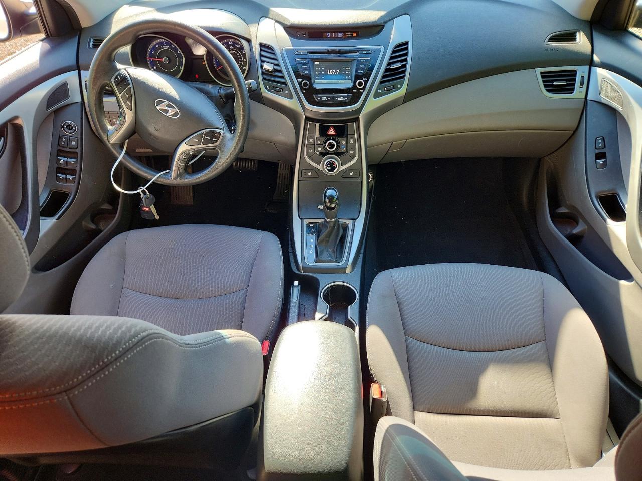 Hyundai ELANTRA Se
