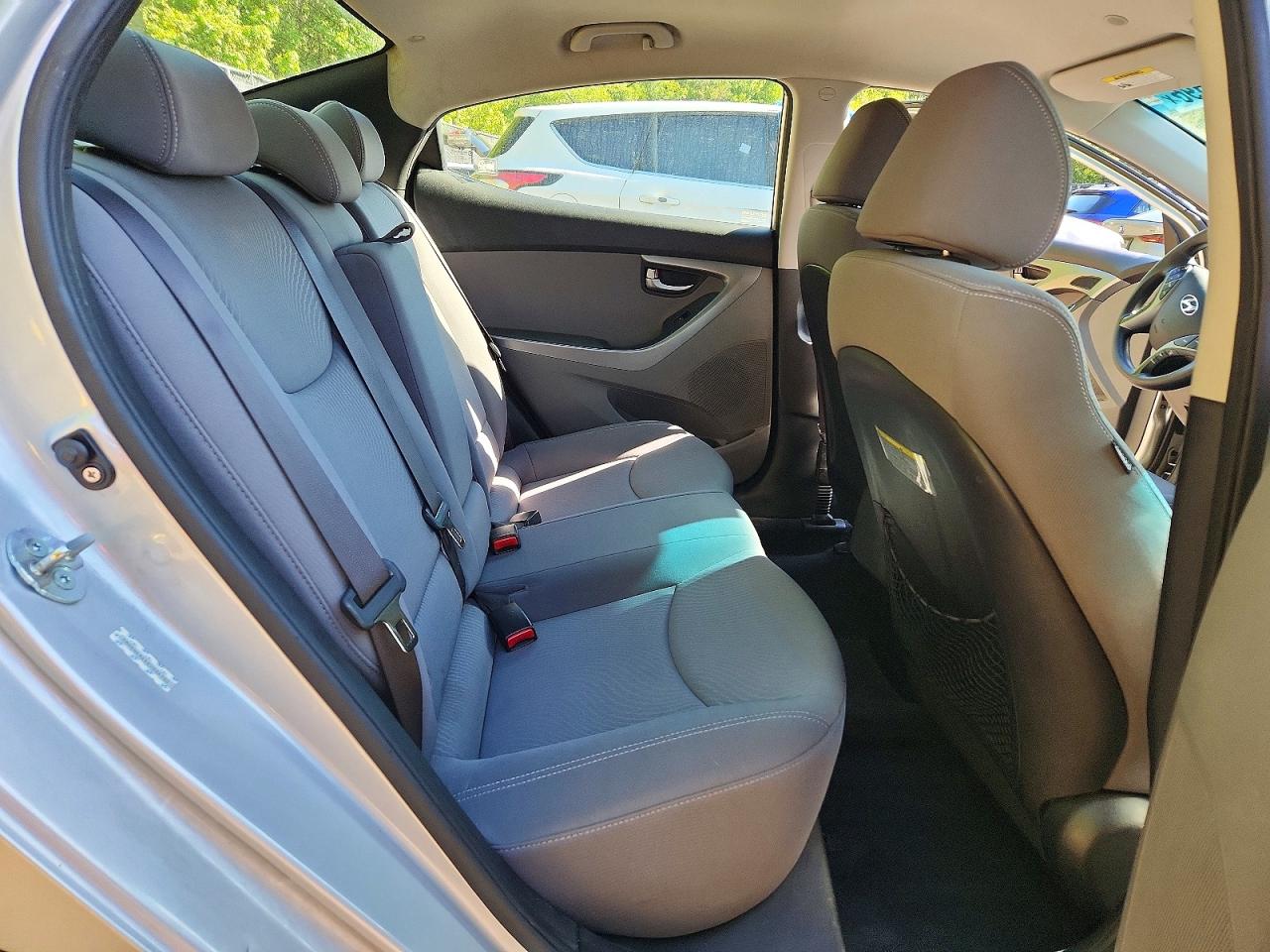 Hyundai ELANTRA Se