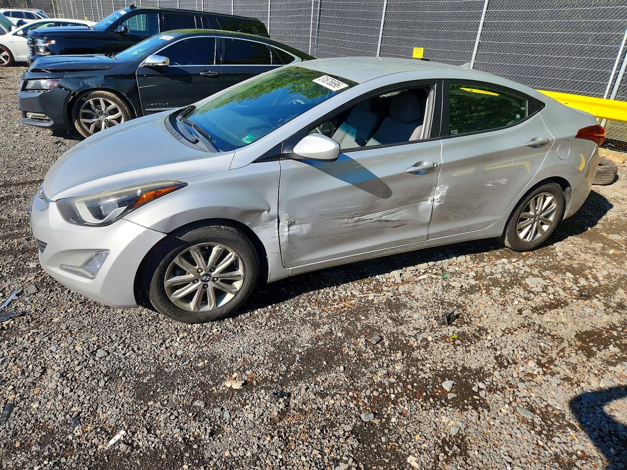 Salvage Hyundai ELANTRA Image