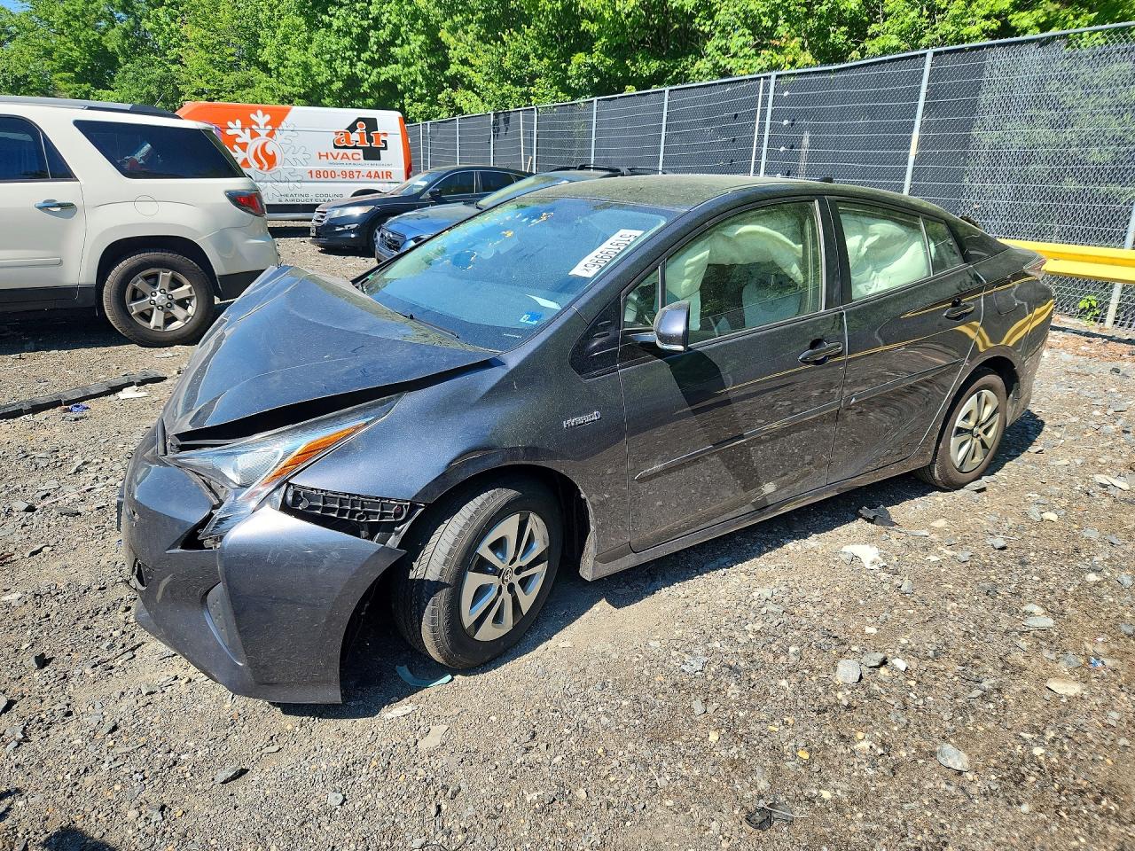 Salvage Toyota Prius Image