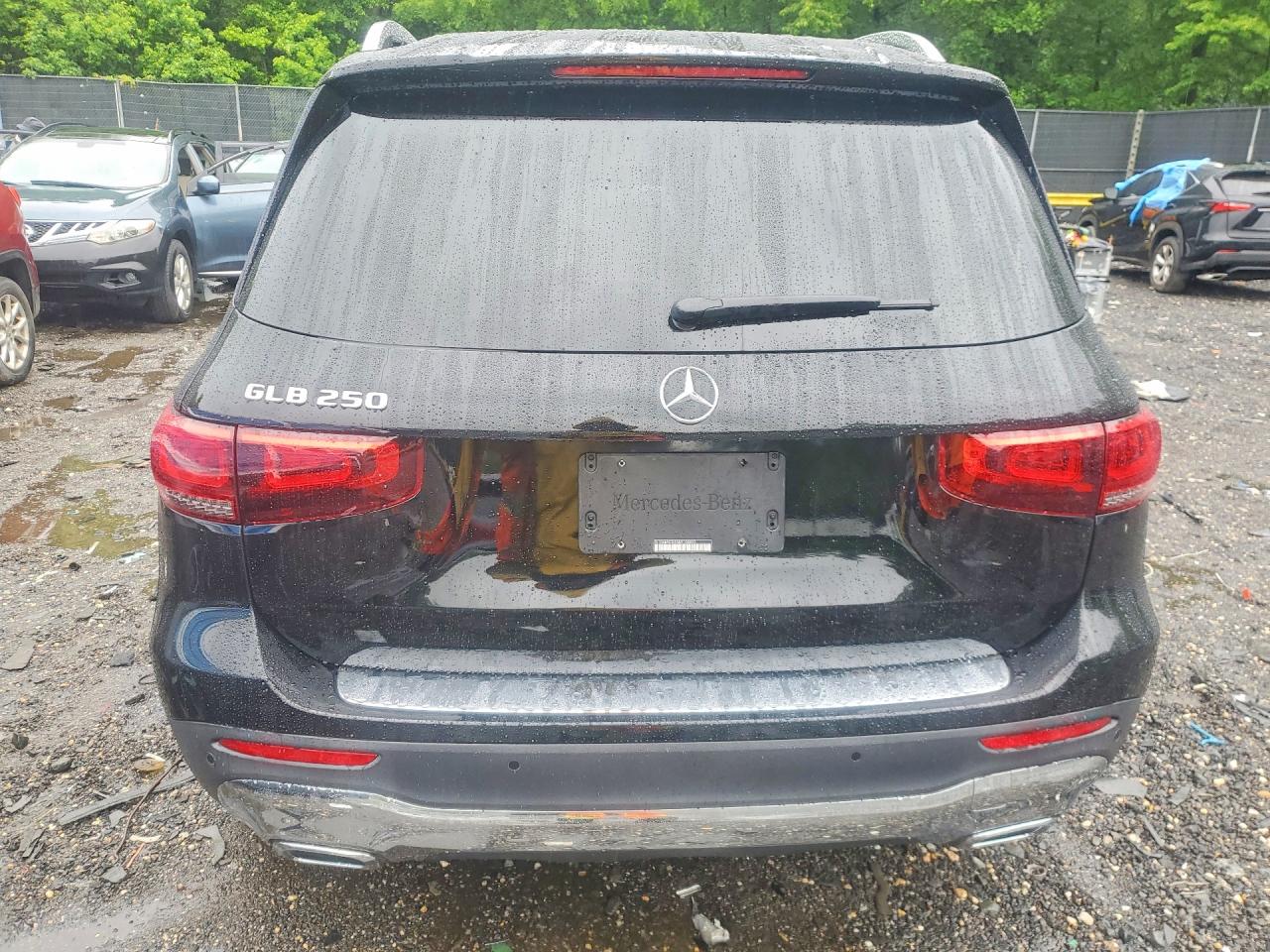 Mercedes-Benz GLB 250