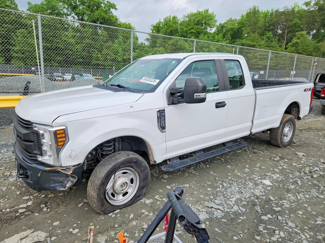 Salvage Ford F-350 Image
