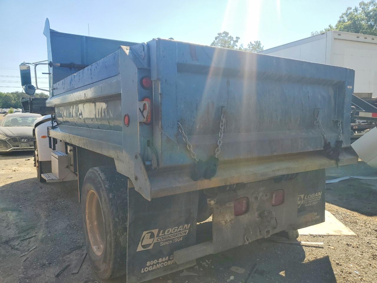 Peterbilt 330
