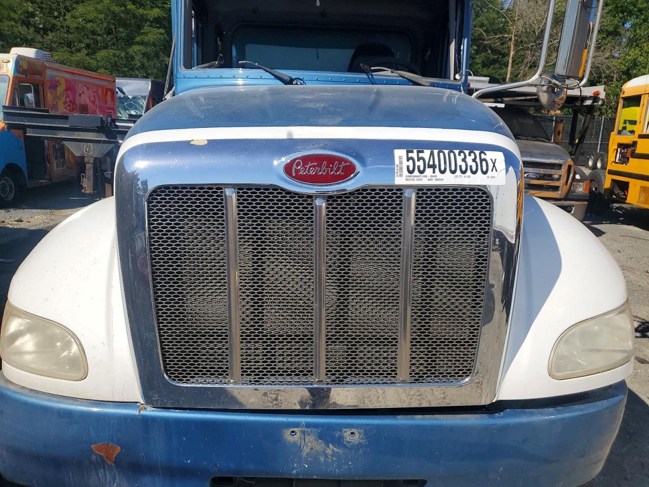 Peterbilt 330