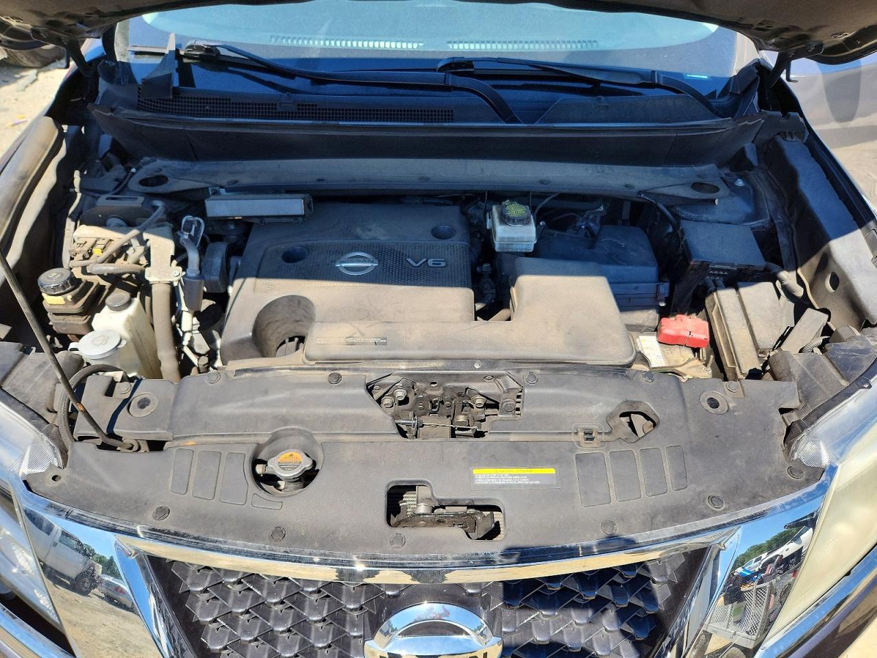 Nissan Pathfinder S