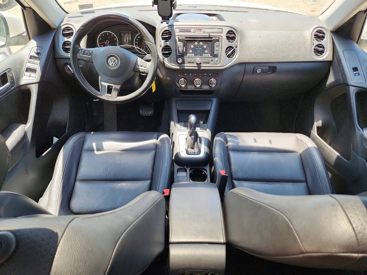 Volkswagen Tiguan S