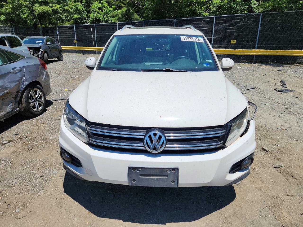Volkswagen Tiguan S