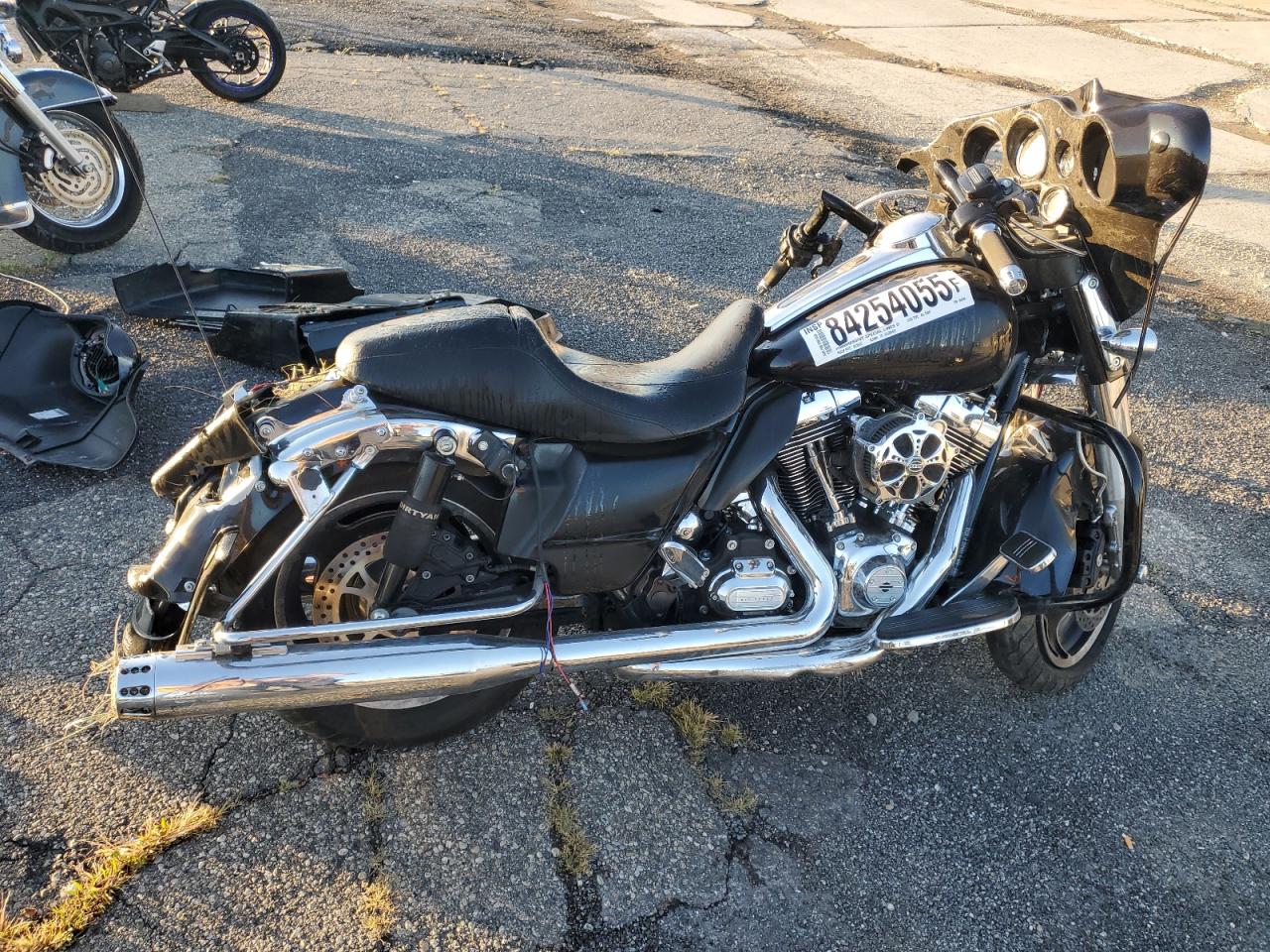 Salvage Harley-Davidson Fl Image