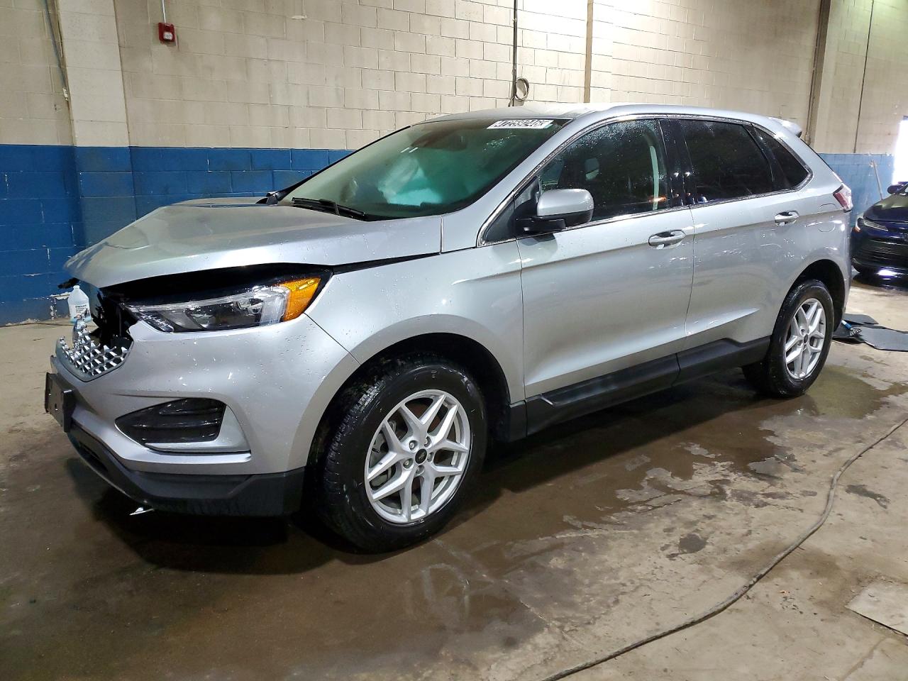 Salvage Ford Edge Image