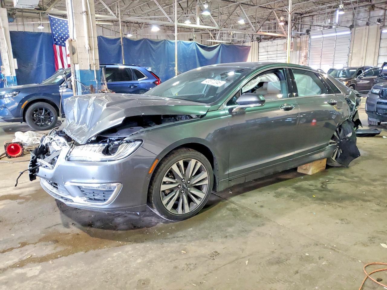 Salvage Lincoln MKZ Image