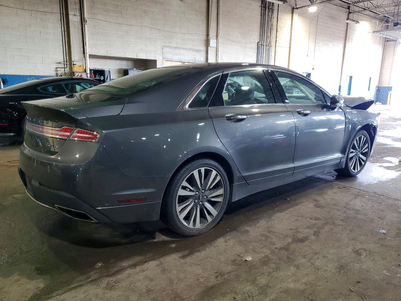 Lincoln MKZ Reserve