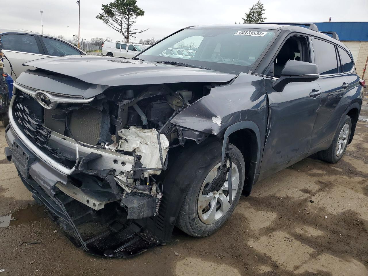 Salvage Toyota Highlander Image